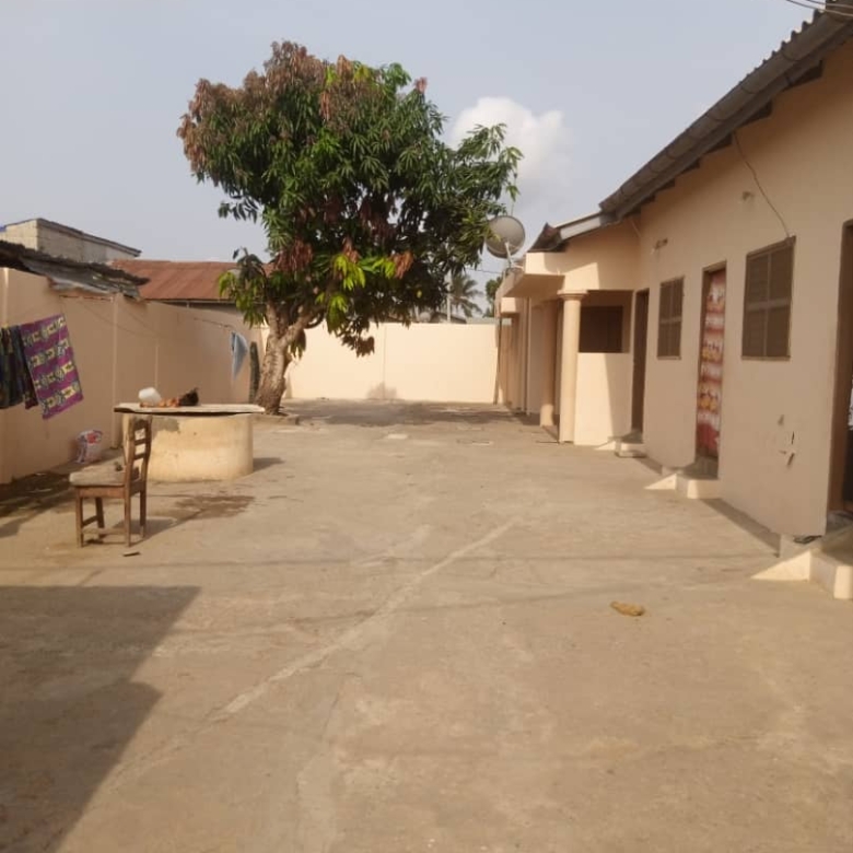 MAISON LOCATIVE À VENDRE A COCOTOMEY