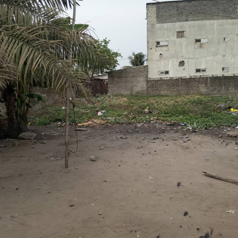 PARCELLE AVEC TITRE FONCIER PERSONNEL À COTONOU