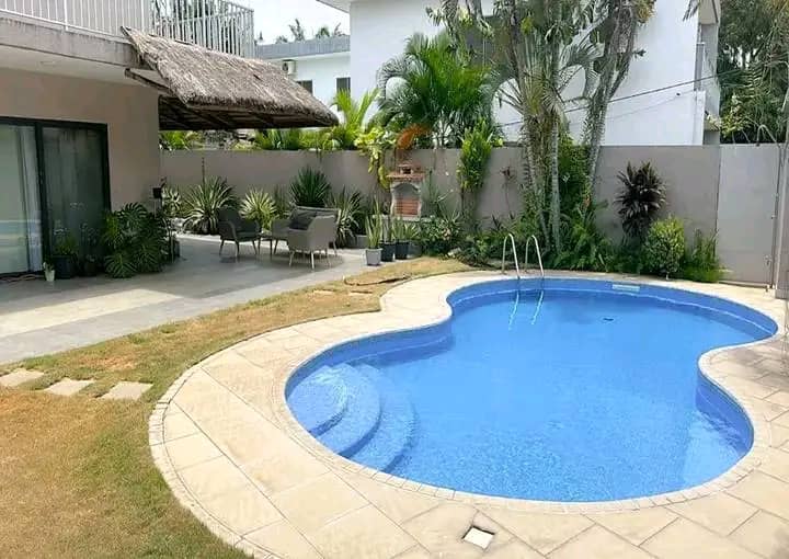 VILLA DUPLEX DE LUXE A VENDRE AVEC JARDIN ET PISCINE A LA HAIE VIVE