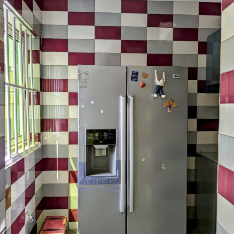 VILLA MEUBLÉE AVEC GRAND JARDIN, ET PISCINE A FIDJROSSE