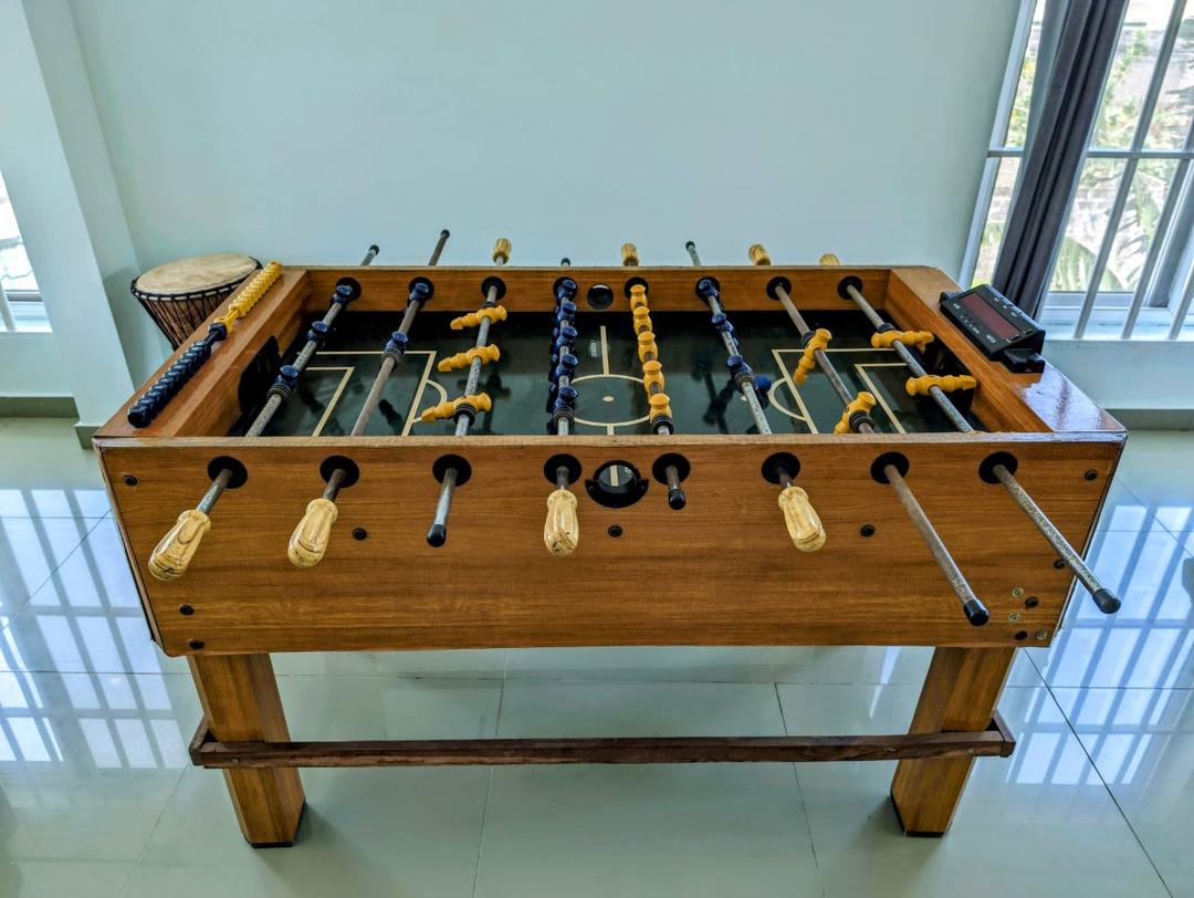 VILLA MEUBLÉE AVEC GRAND JARDIN, ET PISCINE A FIDJROSSE