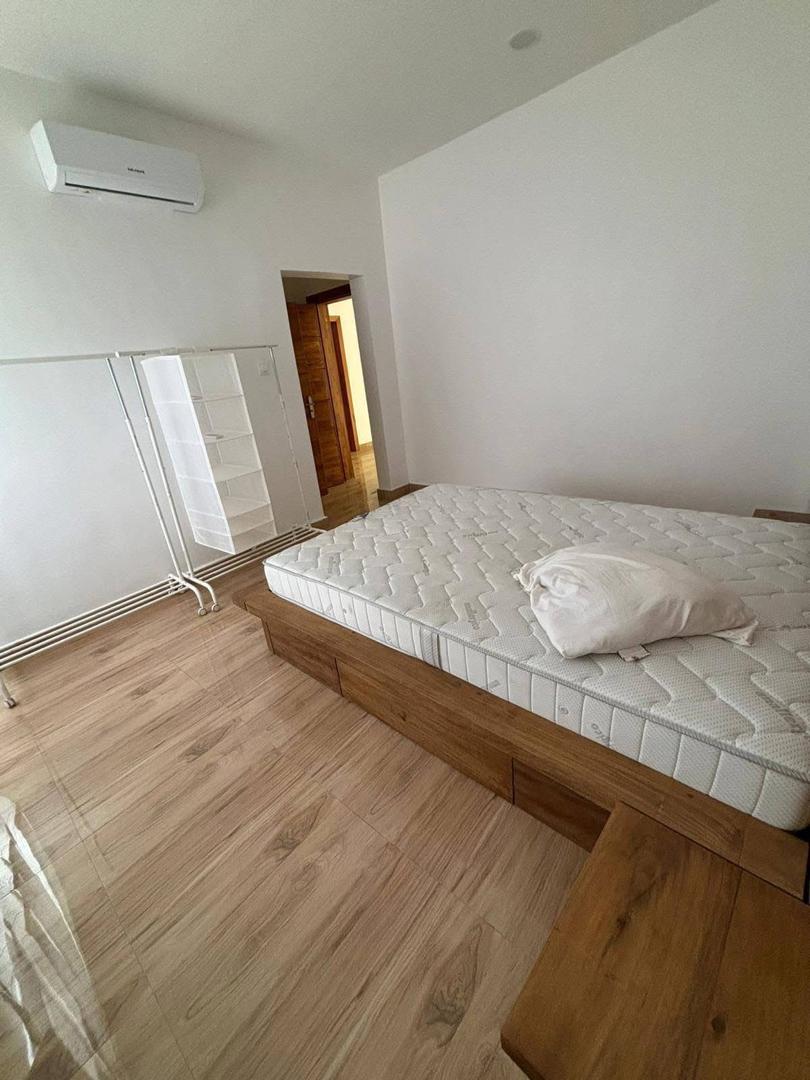 VILLA RÉCENTE CONSTRUCTION DISPONIBLE À LOUER A FIDJROSSÈ DANS LA ZONE DU BAR KIRIKOU