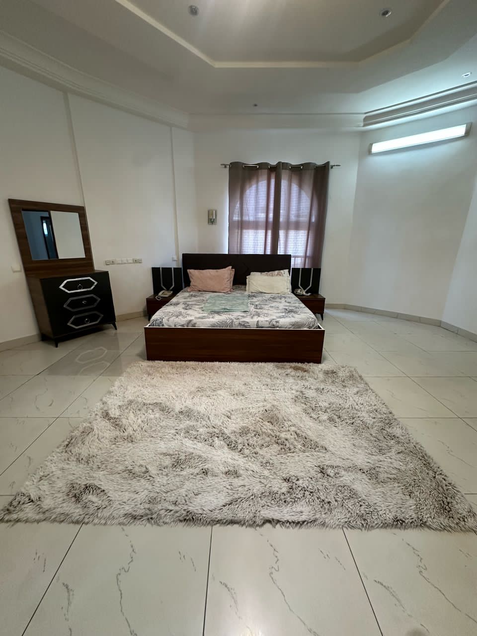 APPARTEMENT MEUBLÉ À LOUER AVEC PISCINE A COTONOU HAIE VIVE