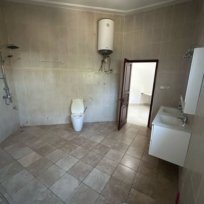 APPARTEMENT MEUBLÉ À LOUER AVEC PISCINE A COTONOU HAIE VIVE