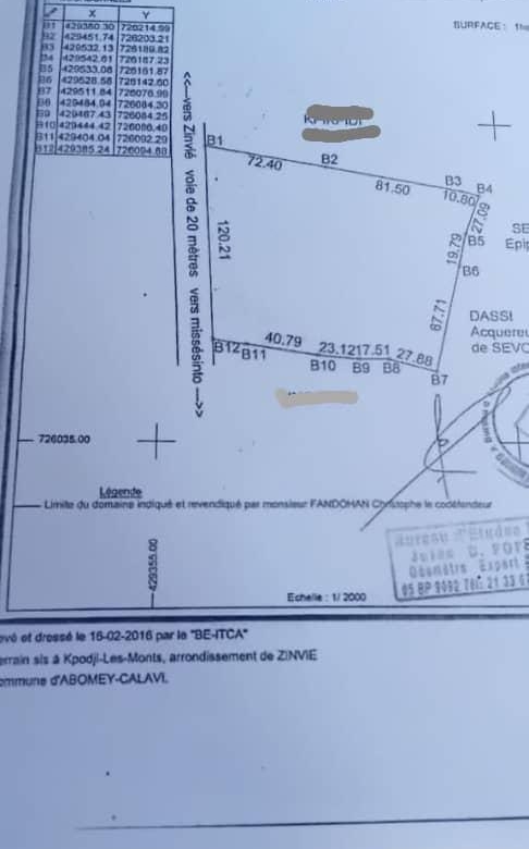 DOMAINE A VENDRE À ZINVIE