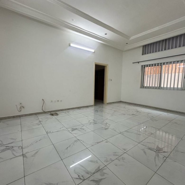 ENTRÉE PERSONNELLE À LOUER A COTONOU FIDJROSSE PLAGE