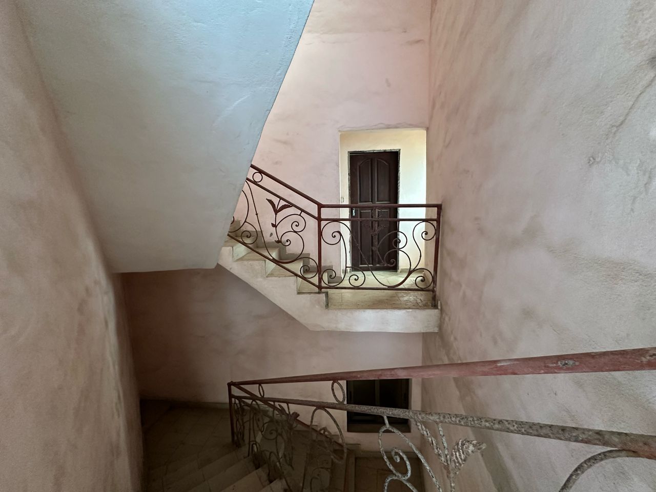 IMMEUBLE À VENDRE À FIDJROSSÈ AKOGBATO