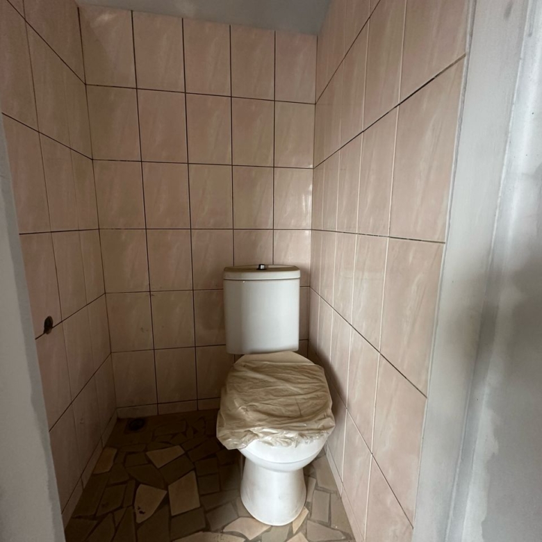 IMMEUBLE À VENDRE À FIDJROSSÈ AKOGBATO