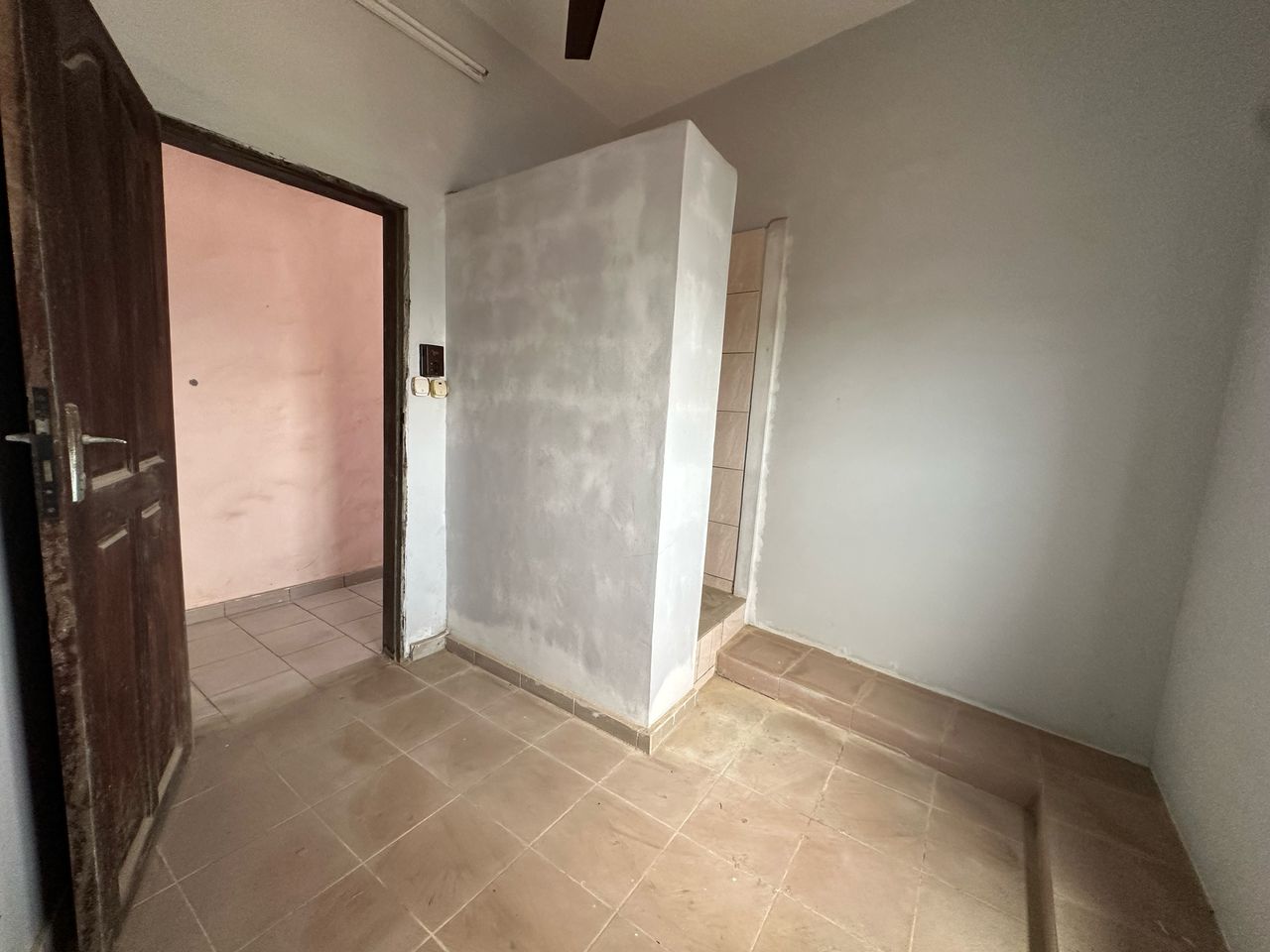 IMMEUBLE À VENDRE À FIDJROSSÈ AKOGBATO