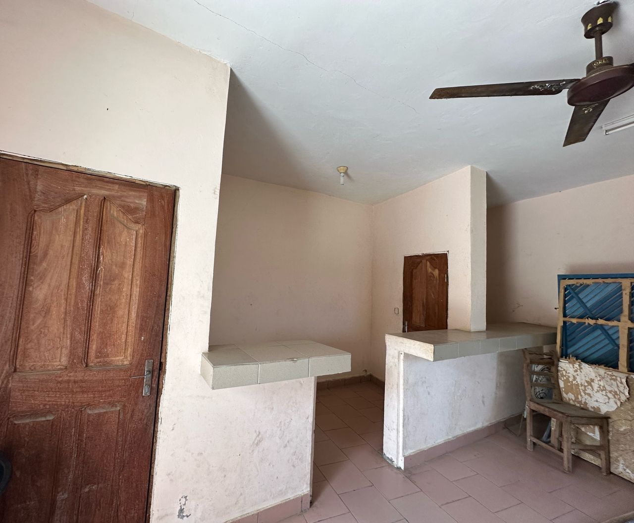 IMMEUBLE À VENDRE À FIDJROSSÈ AKOGBATO