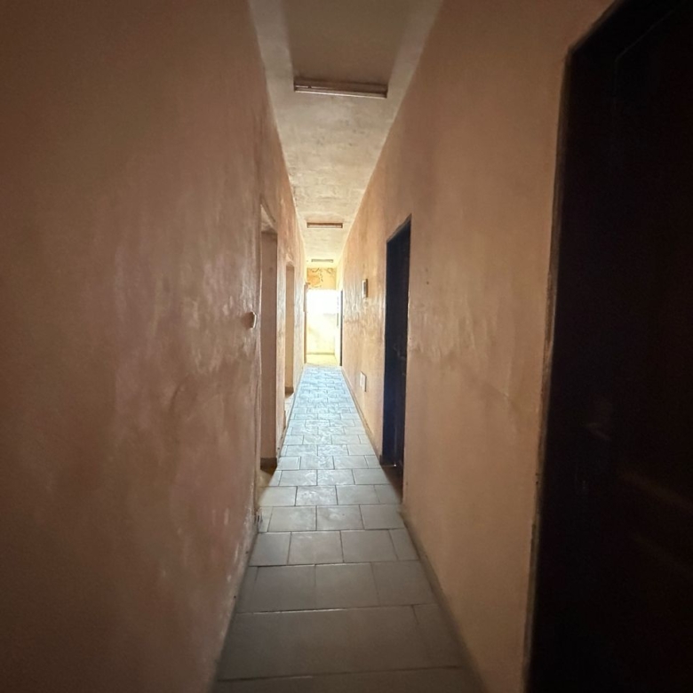 IMMEUBLE À VENDRE À FIDJROSSÈ AKOGBATO