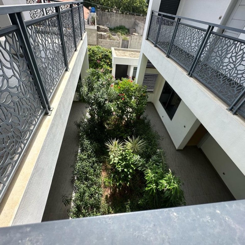 LA VILLA EST LOUÉE AVEC OU SANS LES MEUBLES