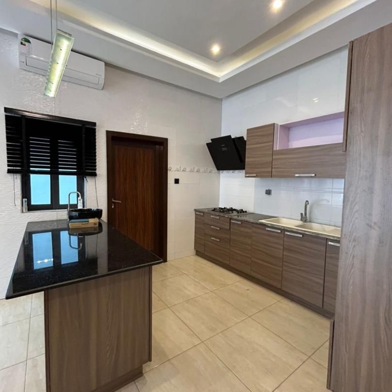 VILLA A LOUER A COTONOU FIDJROSSÈ