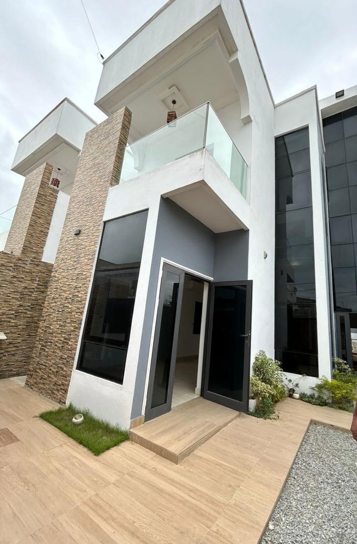 VILLA A LOUER A COTONOU FIDJROSSÈ