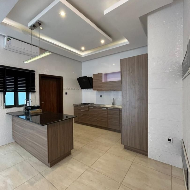 VILLA A LOUER A COTONOU FIDJROSSÈ