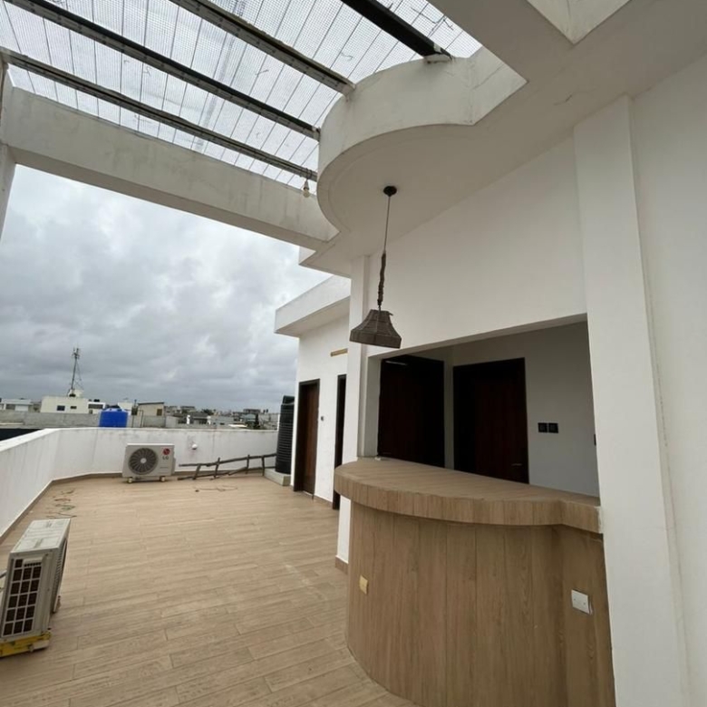 VILLA A LOUER A COTONOU FIDJROSSÈ