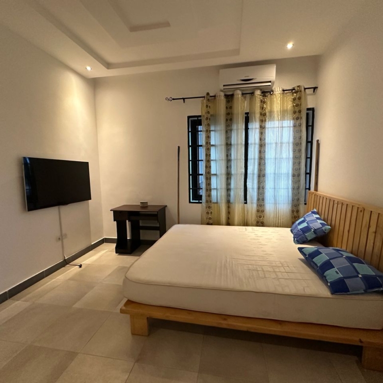 VILLA MEUBLÉE A LOUER À COTONOU AGONTINKON