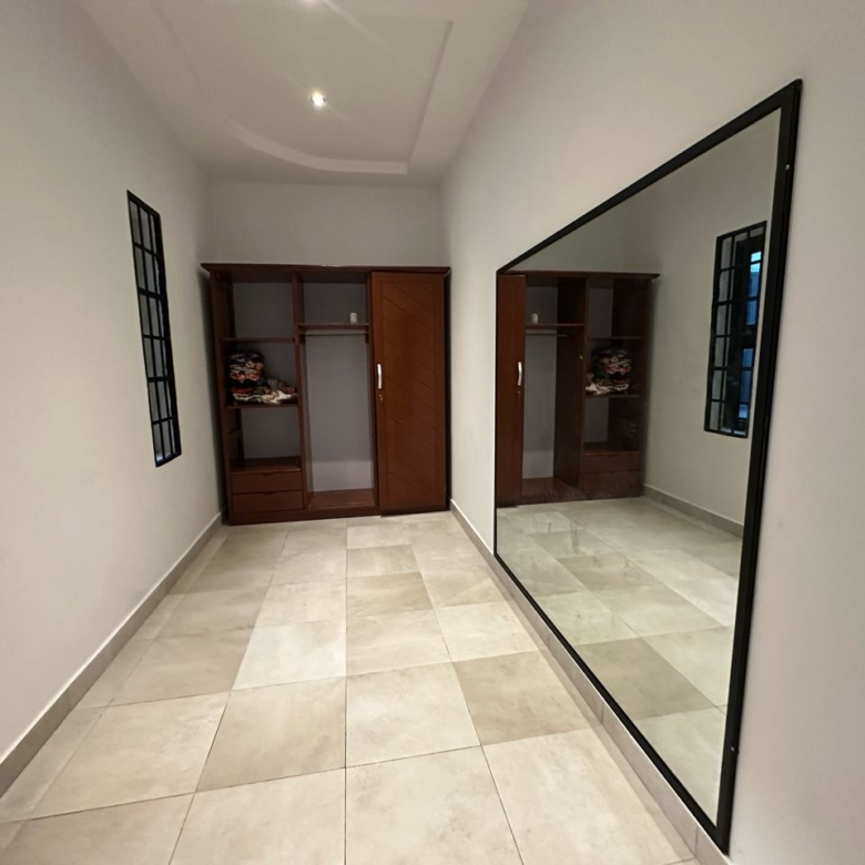 VILLA MEUBLÉE A LOUER À COTONOU AGONTINKON