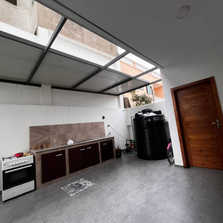 VILLA MEUBLÉE À LOUER A COTONOU AKPAKPA HABITAT