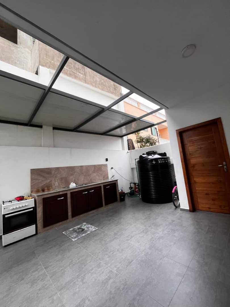 VILLA MEUBLÉE À LOUER A COTONOU AKPAKPA HABITAT