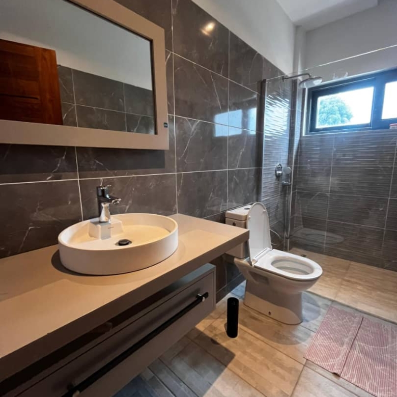 VILLA MEUBLÉE À LOUER A COTONOU AKPAKPA HABITAT