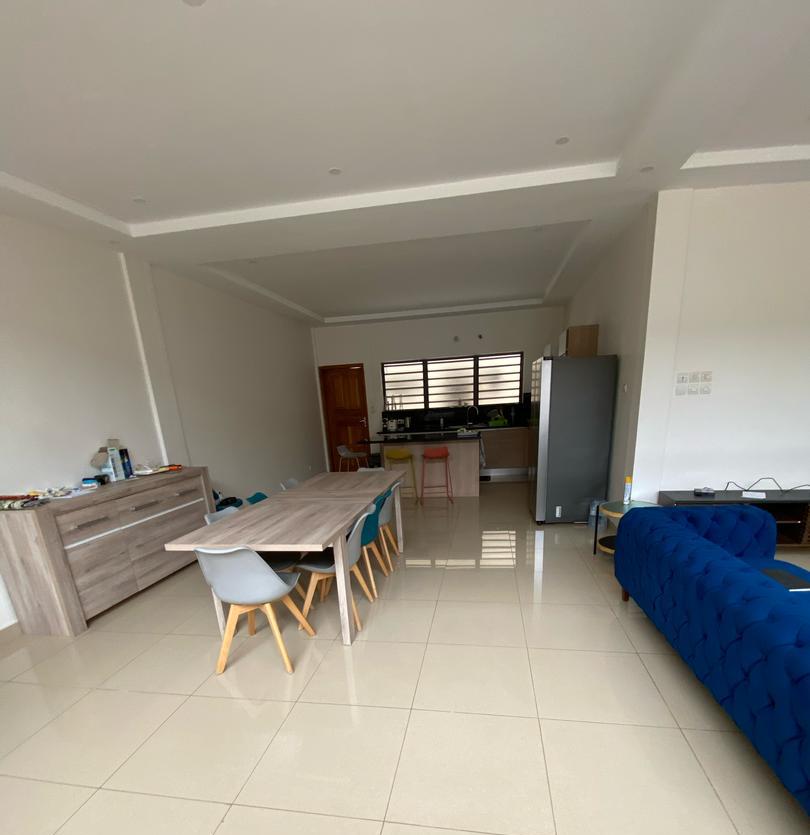 VILLA MEUBLÉE A LOUER AVEC PISCINE A COTONOU QUARTIER JAK