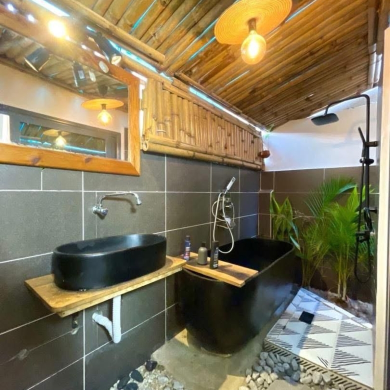 VILLA MODERNE MEUBLÉE À LOUER À COTONOU