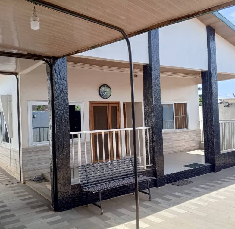 MAISON MODERNE À VENDRE À ABOMEY-CALAVI ZOUNDJA KPEVI