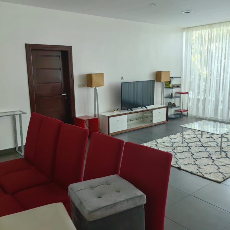 VILLA DUPLEX A LOUER À COTONOU FIDJROSSÈ