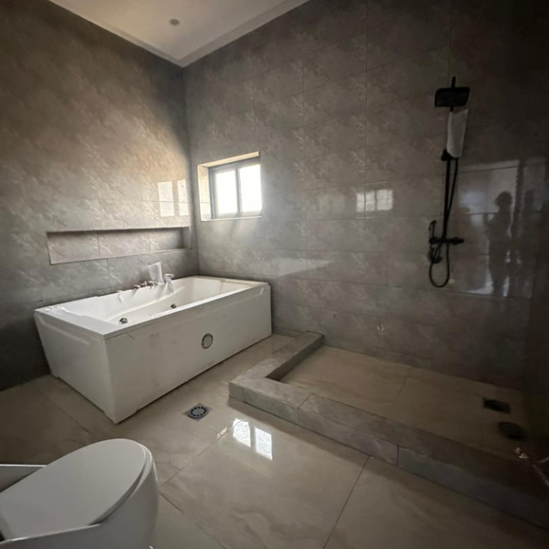 APPARTEMENT A LOUER A COTONOU FIDJROSSE