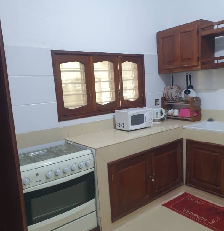 Villa meublée à vendre à louer à Cotonou Fidjrosse