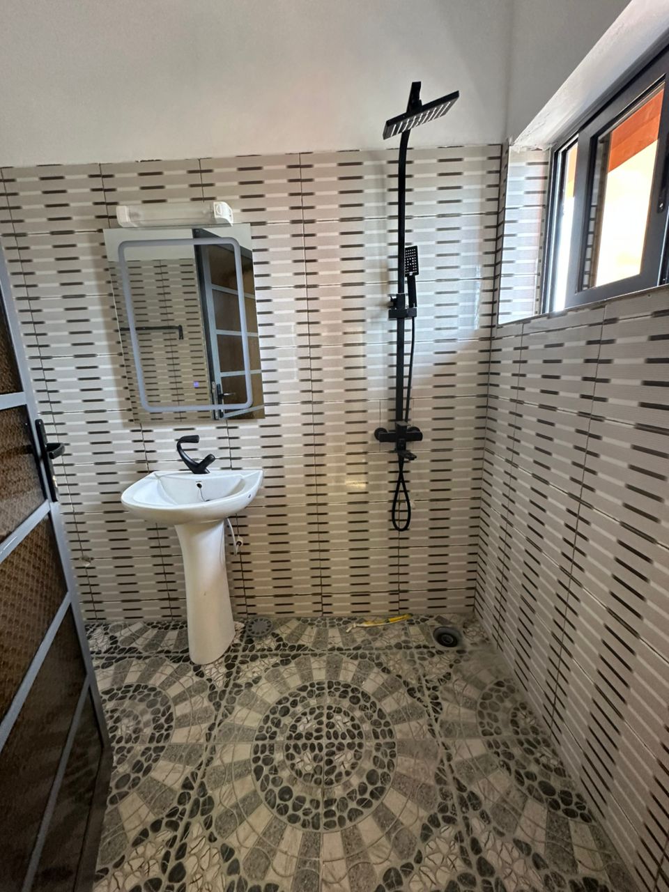 APPARTEMENT A LOUER A COTONOU FIDJROSSE