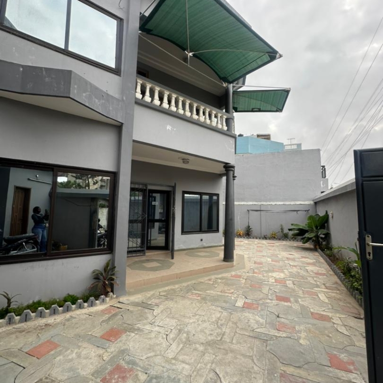 Villa à louer à Cotonou Fidjrossè