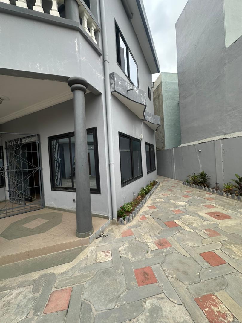 Villa à louer à Cotonou Fidjrossè