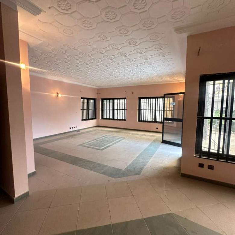 Villa à louer à Cotonou Fidjrossè