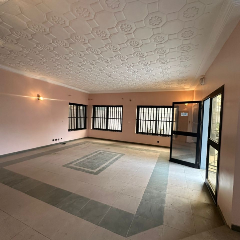 Villa à louer à Cotonou Fidjrossè