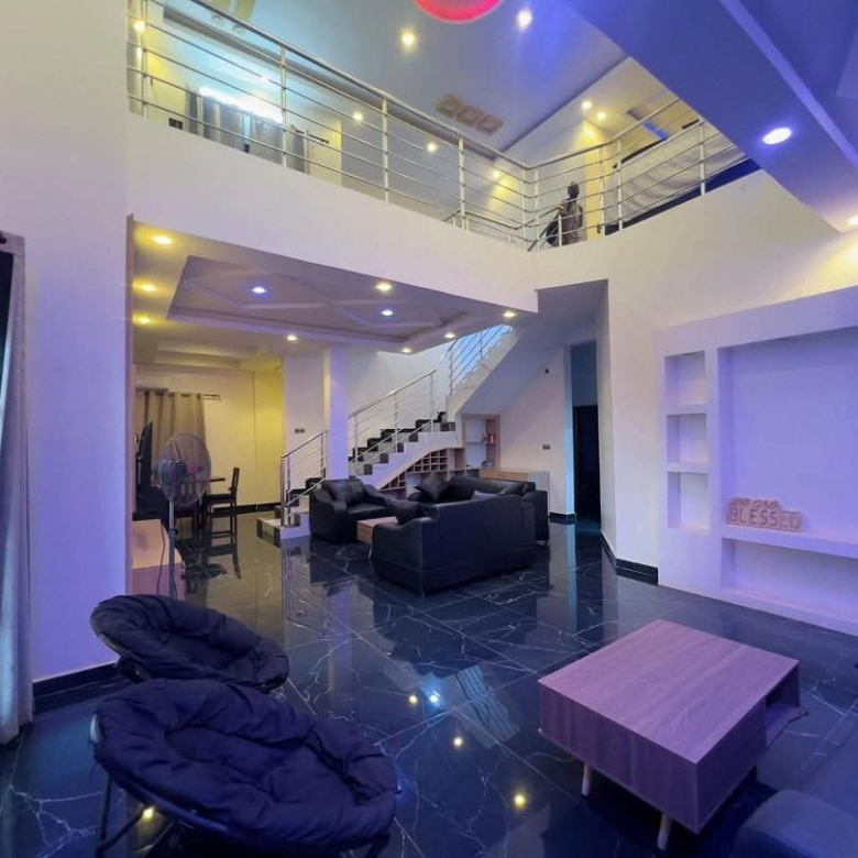 Villa meublée à louer à Cotonou Fidjrossè