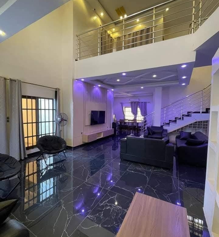 Villa meublée à louer à Cotonou Fidjrossè