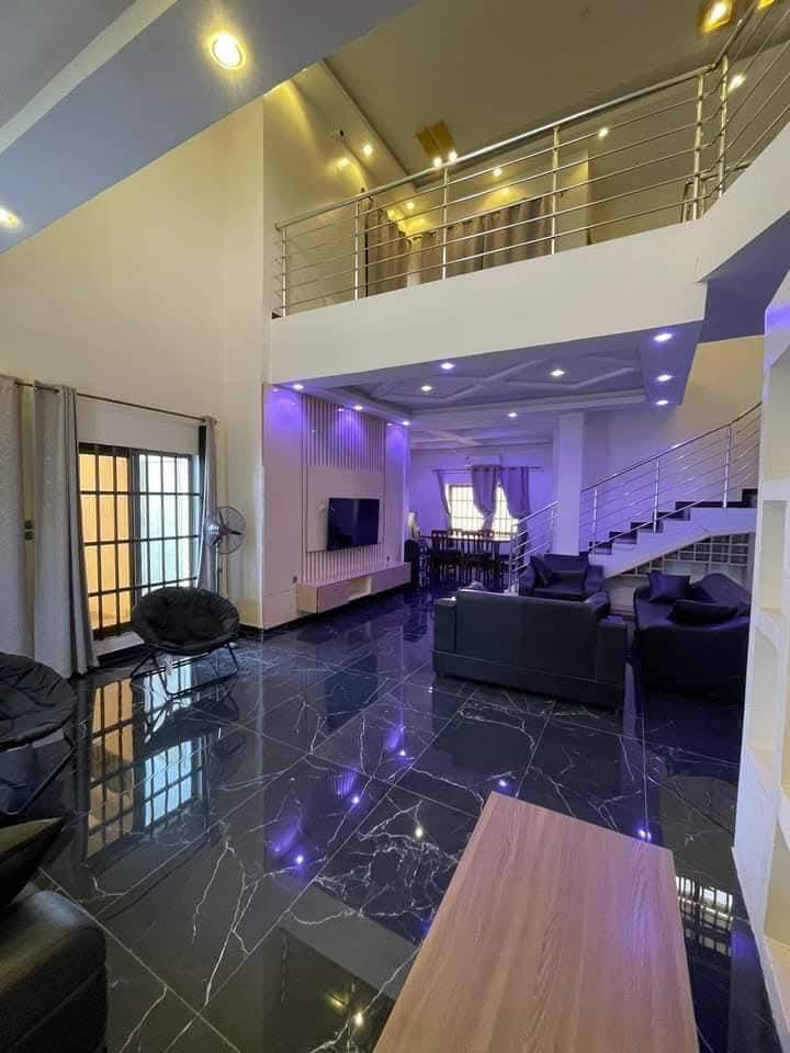 Villa meublée à louer à Cotonou Fidjrossè