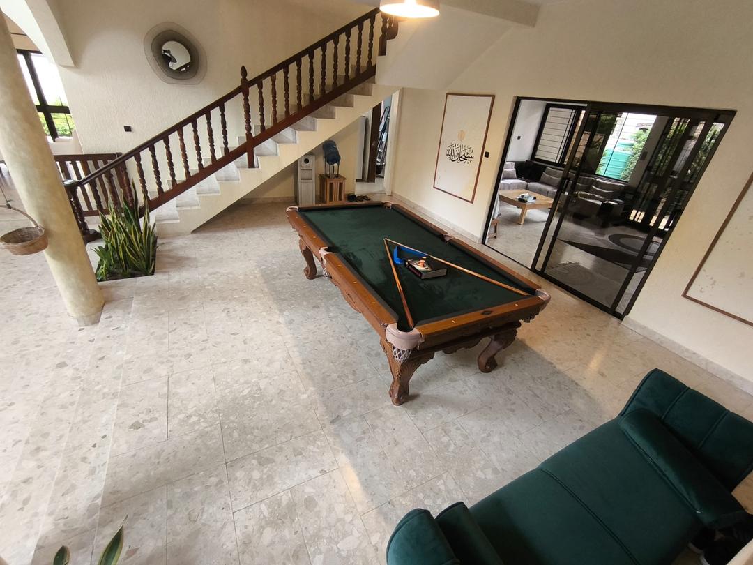 Villa meublée à louer avec jardin a Cotonou quartier Jack