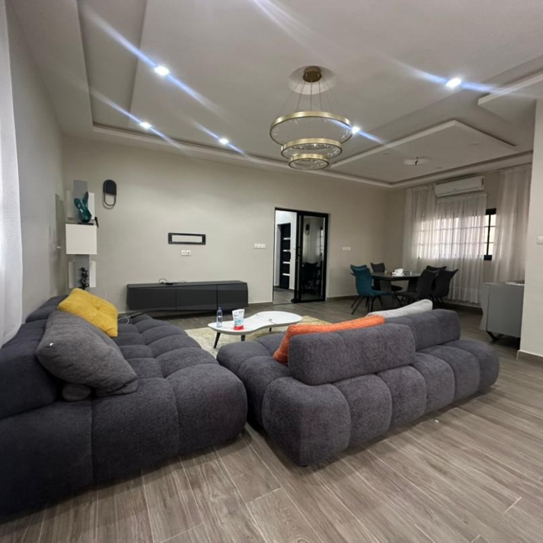 Villa meublée avec piscine à Cococodji