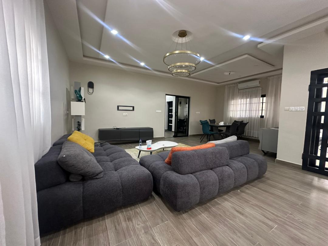 Villa meublée avec piscine à Cococodji