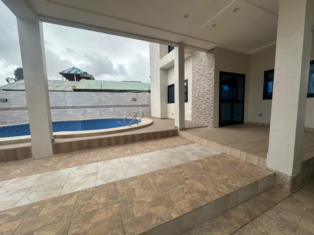 Villa meublée avec piscine à Cococodji