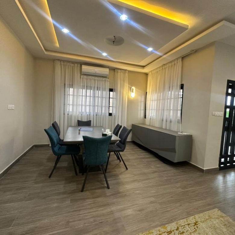 Villa meublée avec piscine à Cococodji