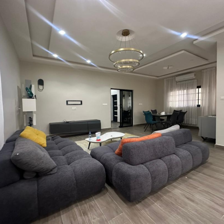 Villa meublée avec piscine à Cococodji