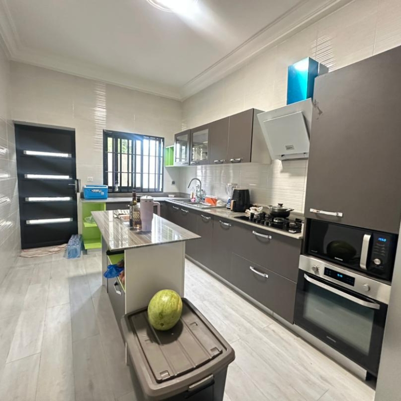 Villa meublée avec piscine à Cococodji