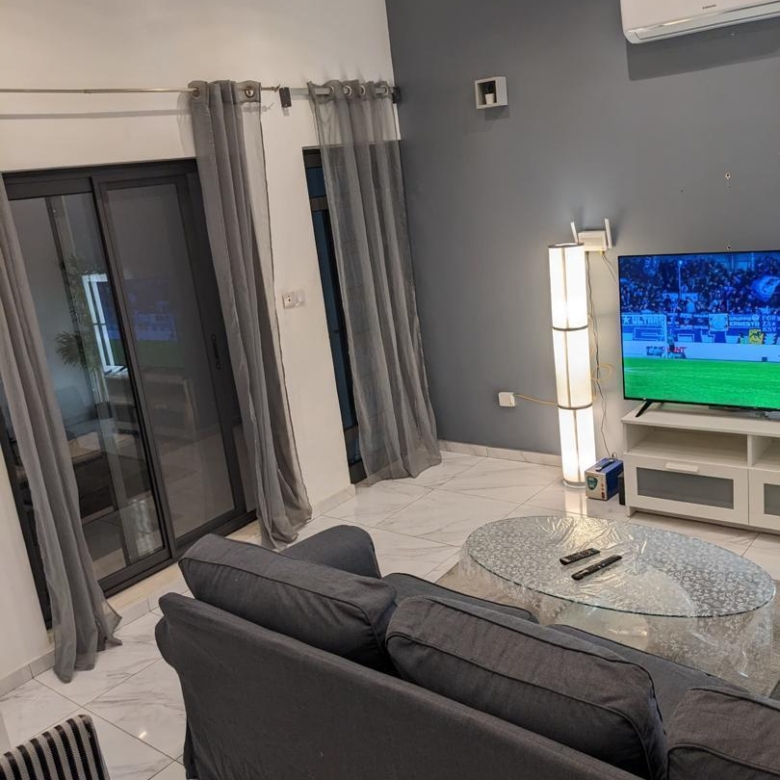 Appartement entrée personnelle meublé à louer à Fidjrossè Togbin plage