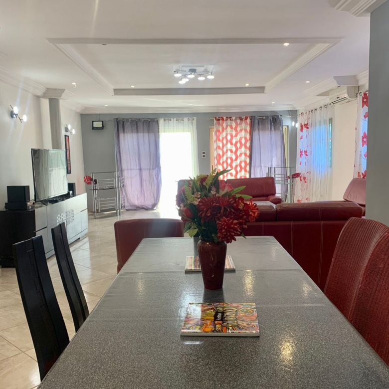 Appartement meublé à louer à Cotonou Fidjrossè Akogbato