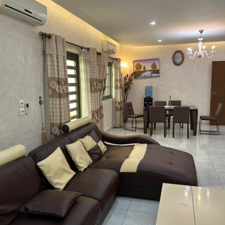 Appartement meublé de haut standing à louer à Cotonou Fidjrosè plage