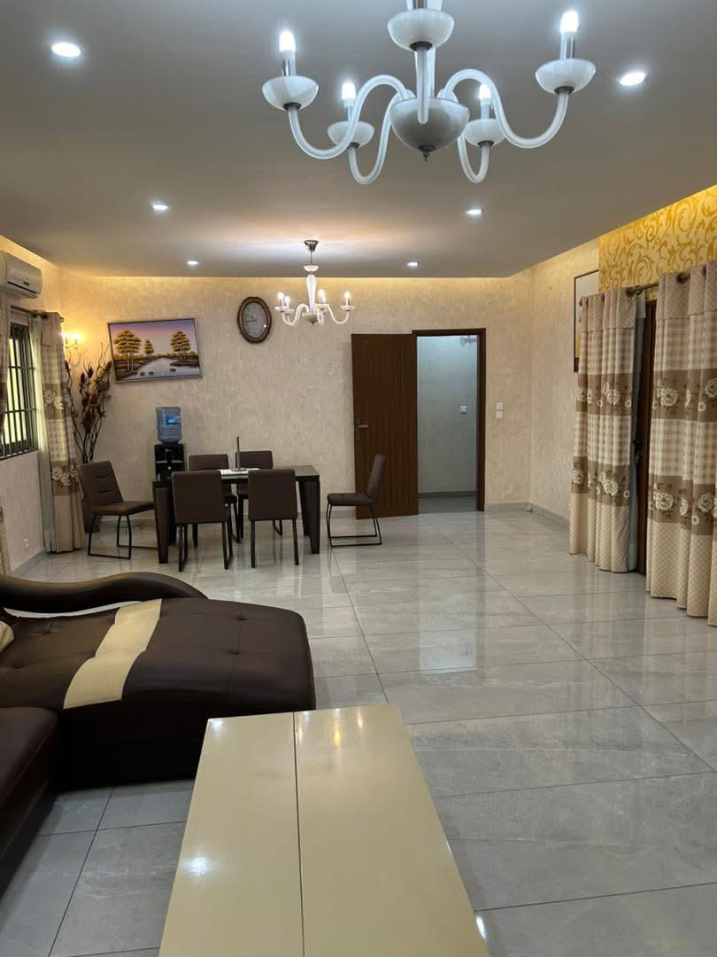 Appartement meublé de haut standing à louer à Cotonou Fidjrosè plage